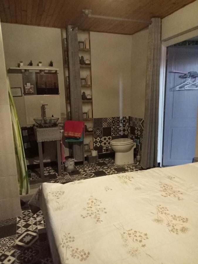 Le Repaire Des Ecureuils Panzió Bourg-Argental Kültér fotó
