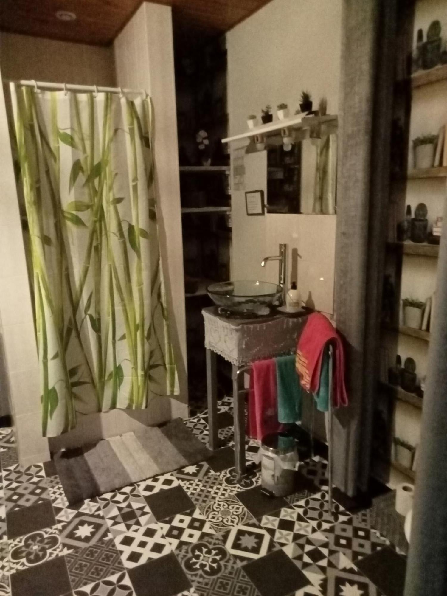 Le Repaire Des Ecureuils Panzió Bourg-Argental Kültér fotó